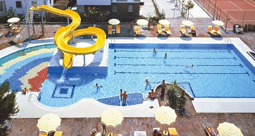 Piscina1